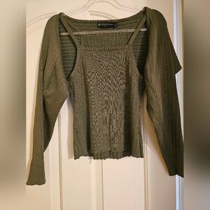 NWT FTF knit top w/sleeve Shawl